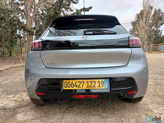 Peugeot 208 Allure 2022