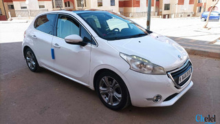 Peugeot 208 Allure 2015 - 2