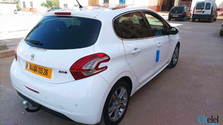 Peugeot 208 Allure 2015 - 3